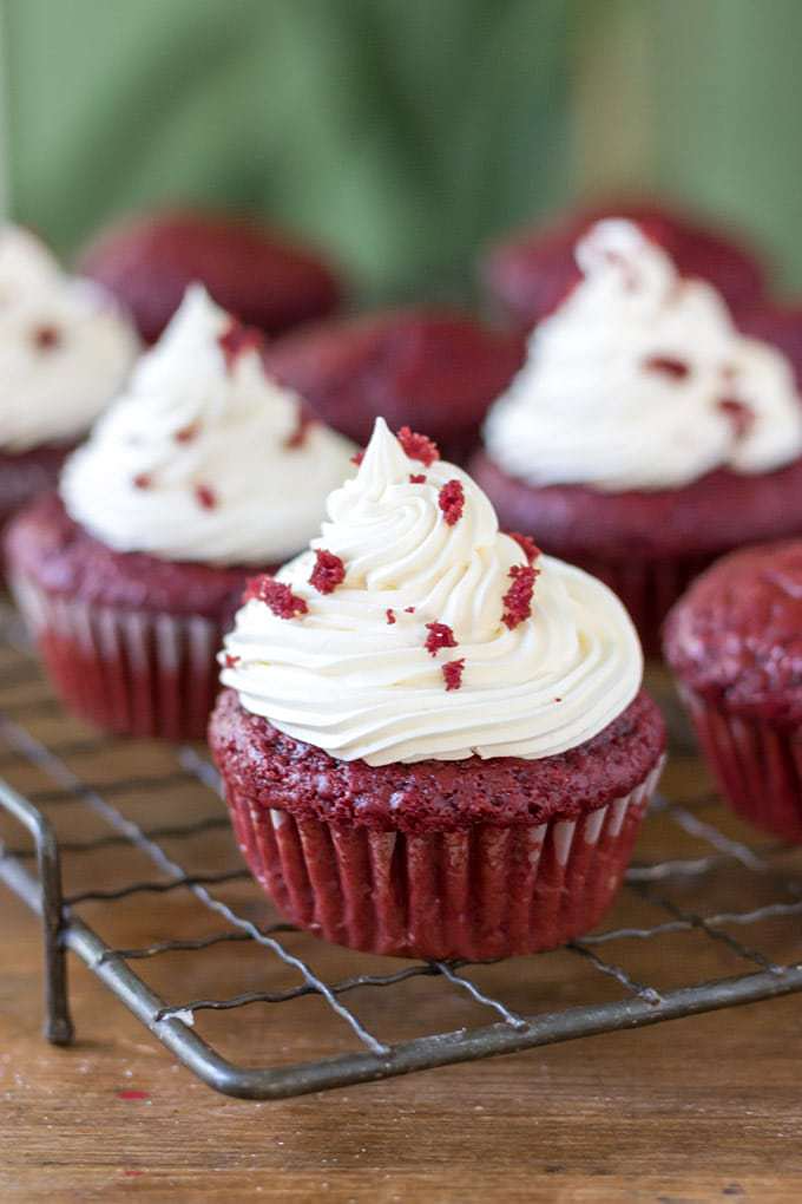 vegan red velvet cupcakes